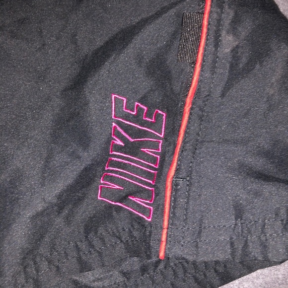 Nike men’s swim trunks - Picture 3 of 5